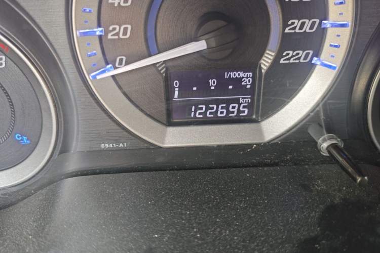 Used Honda City Classic 2012 1.5L manual Comfort version Odometer Close Up