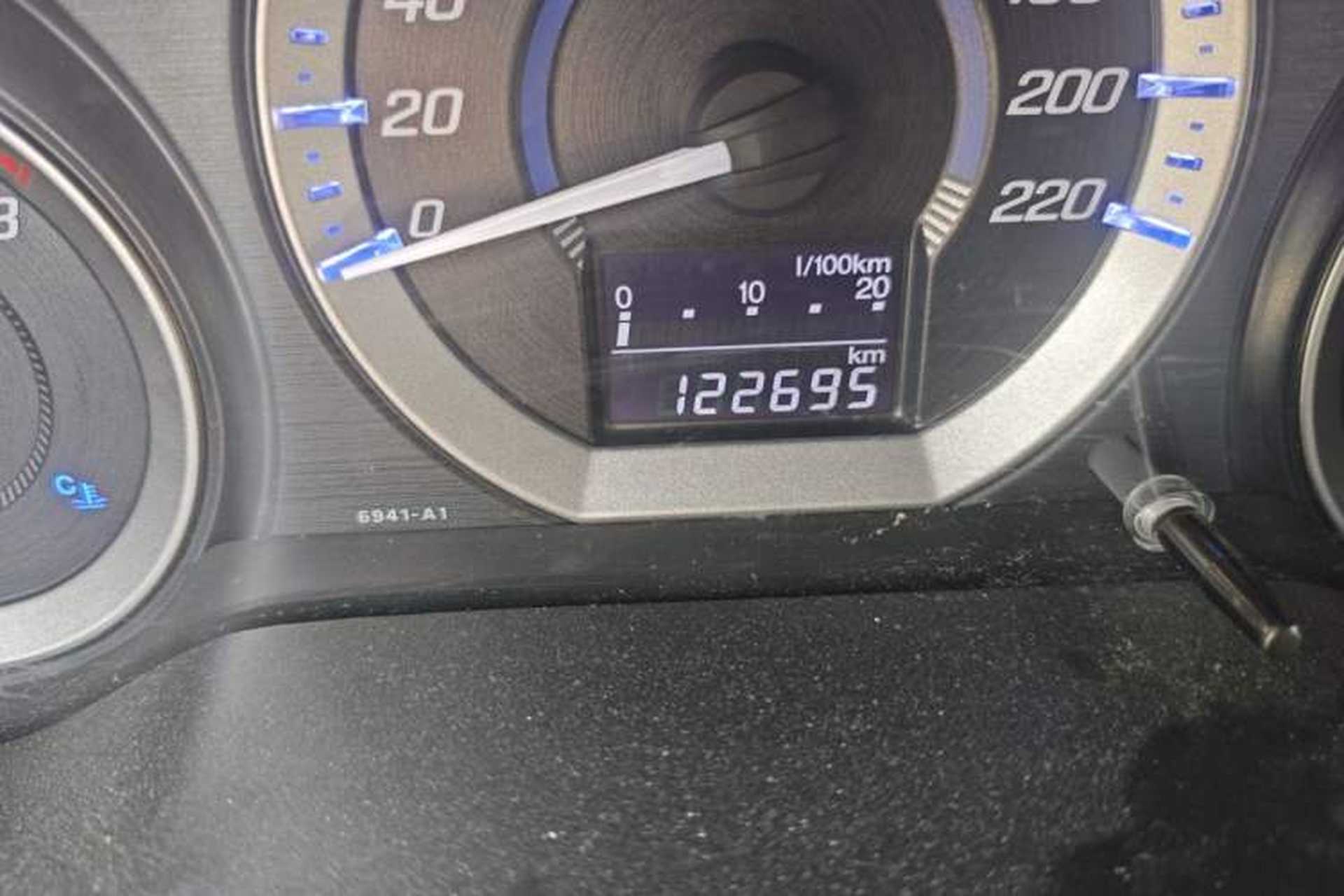 Used Honda City Classic 2012 1.5L manual Comfort version Odometer Close Up