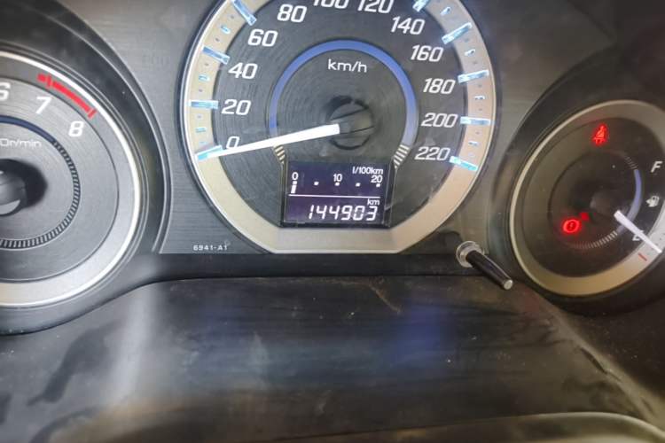 Used Honda City Classic 2012 1.5L manual Comfort version Odometer Close Up