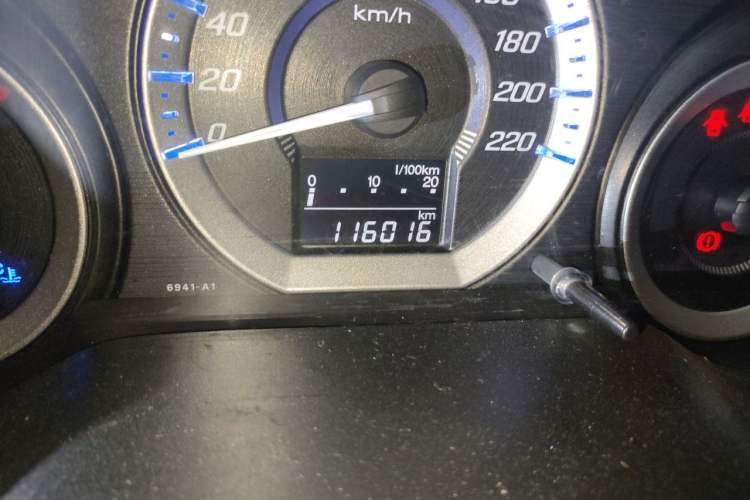 Used Honda City Classic 2012 1.5L manual Elite Edition Odometer Close Up