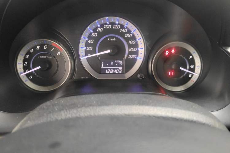 Used Honda City Classic 2012 1.5L manual Comfort version Odometer Close Up