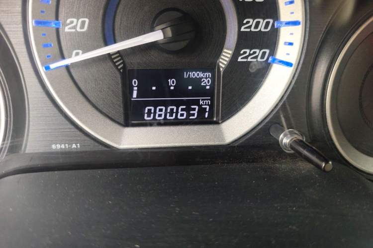 Used Honda City Classic 2012 1.5L manual Comfort version Odometer Close Up