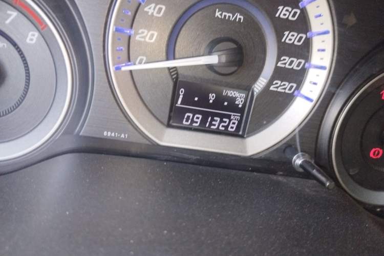 Used Honda City Classic 2012 1.5L manual Comfort version Odometer Close Up