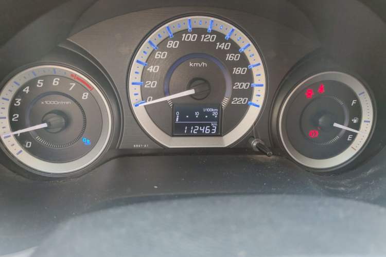Used Honda City Classic 2012 1.5L manual Comfort version Odometer Close Up