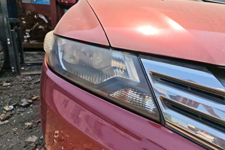 Used Honda City Classic 2012 1.5L manual Elite Edition Right Front Headlight