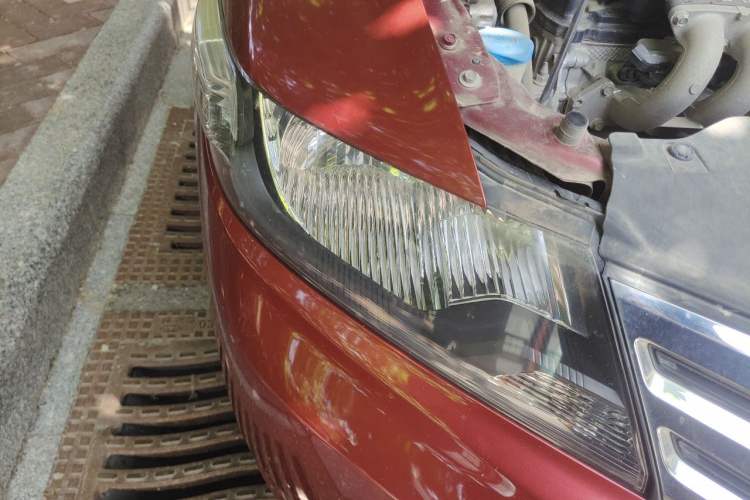 Used Honda City Classic 2012 1.5L manual Comfort version Right Front Headlight