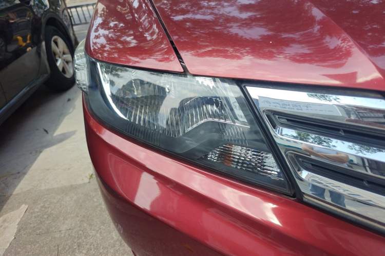 Used Honda City Classic 2012 1.5L Automatic Elite Edition Right Front Headlight