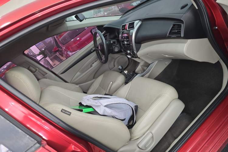 Used Honda City Classic 2012 1.5L manual Comfort version Right Front Seat