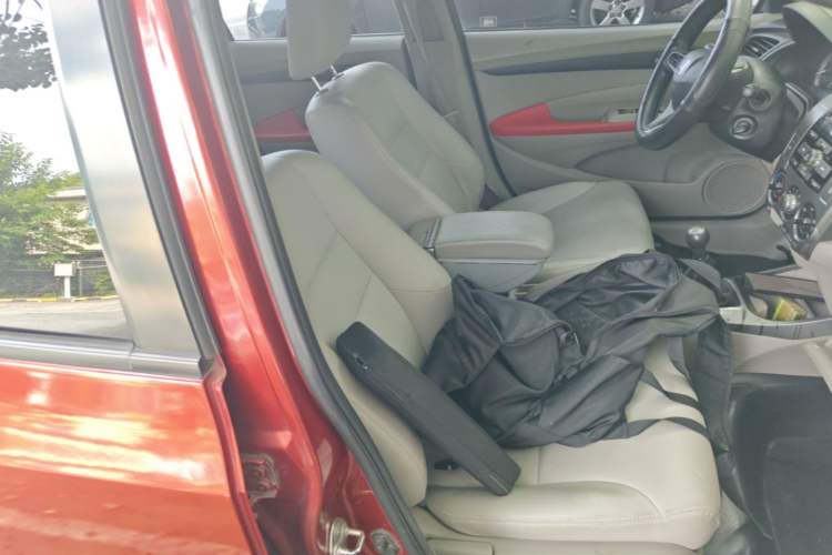 Used Honda City Classic 2012 1.5L manual Comfort version Right Front Seat