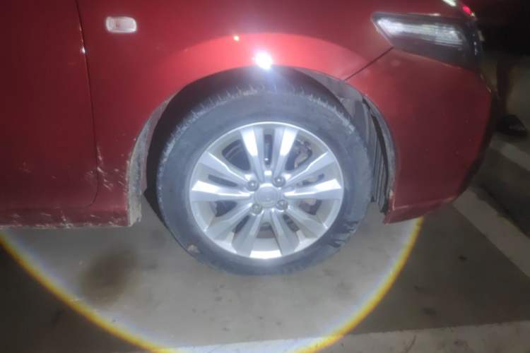 Used Honda City Classic 2012 1.5L manual Elite Edition Right Front Wheel Hub