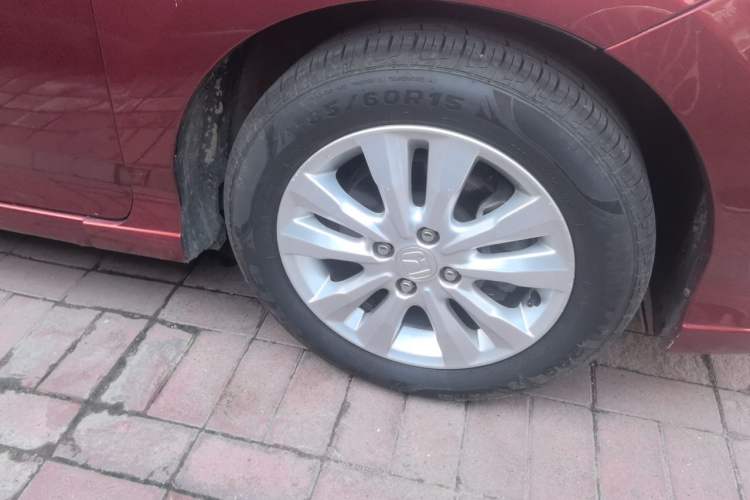 Used Honda City Classic 2012 1.5L manual Elite Edition Right Front Wheel Hub