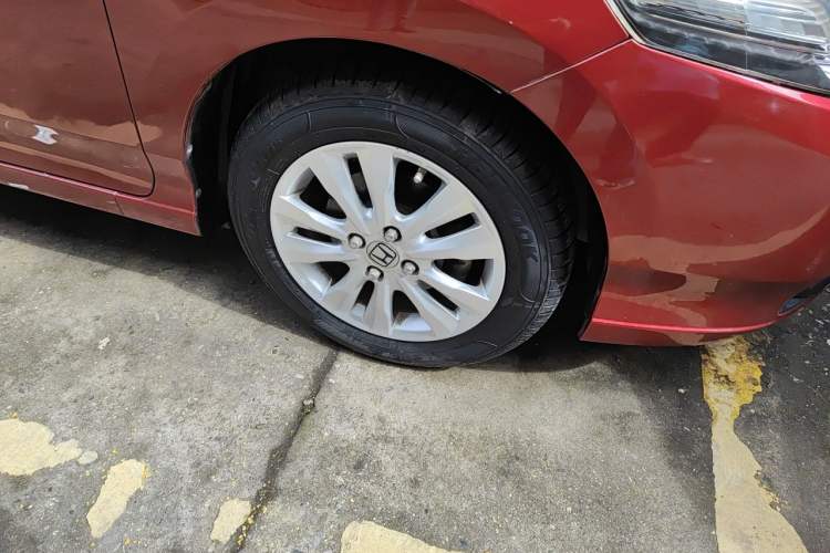 Used Honda City Classic 2012 1.5L manual Comfort version Right Front Wheel Hub