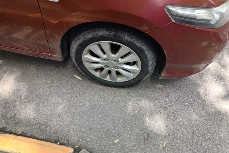 Used Honda City Classic 2012 1.5L Automatic Elite Edition Right Front Wheel Hub