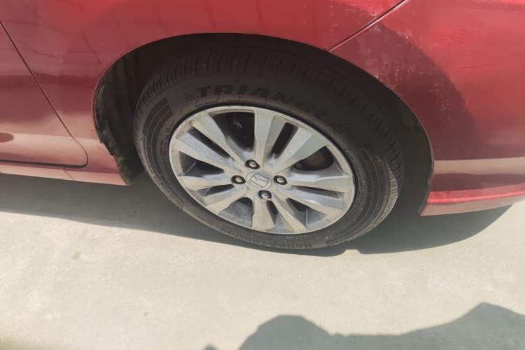 Used Honda City Classic 2012 1.5L manual Elite Edition Right Front Wheel Hub