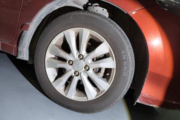 Used Honda City Classic 2012 1.5L Automatic Elite Edition Right Front Wheel Hub