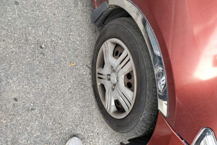 Used Honda City Classic 2012 1.5L manual Comfort version Right Front Wheel Hub