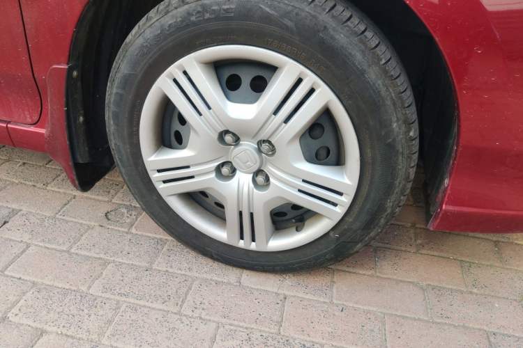 Used Honda City Classic 2012 1.5L manual Comfort version Right Front Wheel Hub