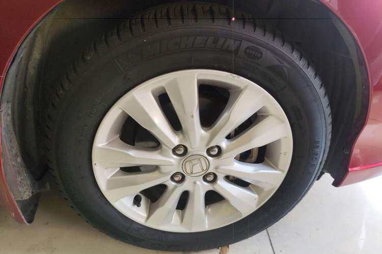 Used Honda City Classic 2012 1.5L Automatic Elite Edition Right Front Wheel Hub