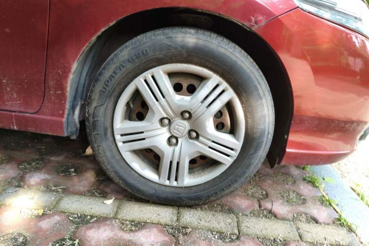 Used Honda City Classic 2012 1.5L manual Comfort version Right Front Wheel Hub
