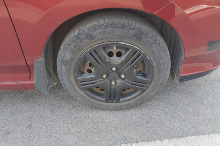 Used Honda City Classic 2012 1.5L manual Comfort version Right Front Wheel Hub