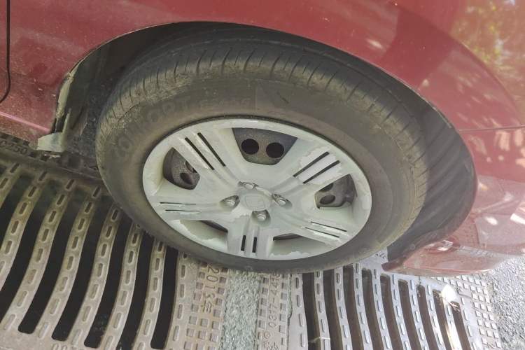 Used Honda City Classic 2012 1.5L manual Comfort version Right Front Wheel Hub