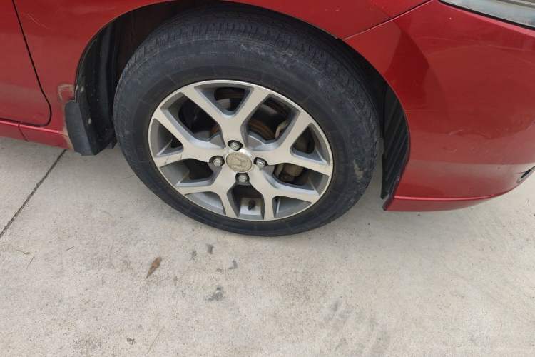 Used Honda City Classic 2012 1.5L manual Comfort version Right Front Wheel Hub