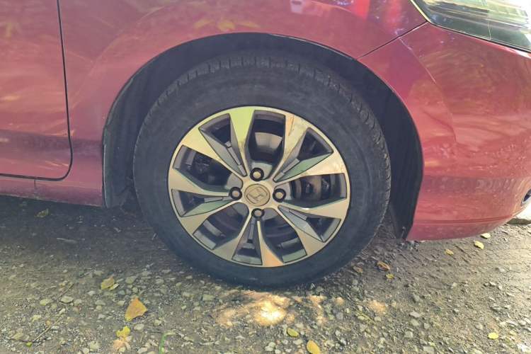 Used Honda City Classic 2012 1.5L manual Comfort version Right Front Wheel Hub