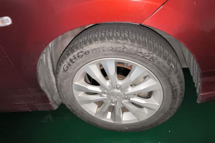 Used Honda City Classic 2012 1.5L Automatic Elite Edition Right Front Wheel Hub
