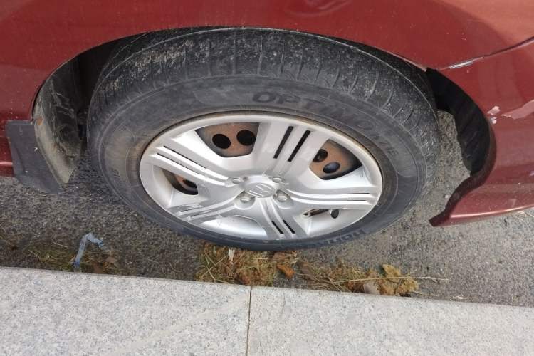 Used Honda City Classic 2012 1.5L manual Comfort version Right Front Wheel Hub