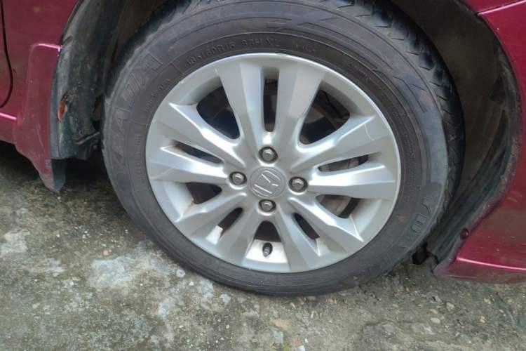 Used Honda City Classic 2012 1.5L Automatic Elite Edition Right Front Wheel Hub