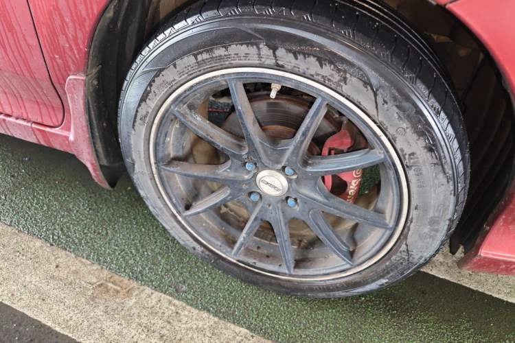 Used Honda City Classic 2012 1.5L manual Comfort version Right Front Wheel Hub