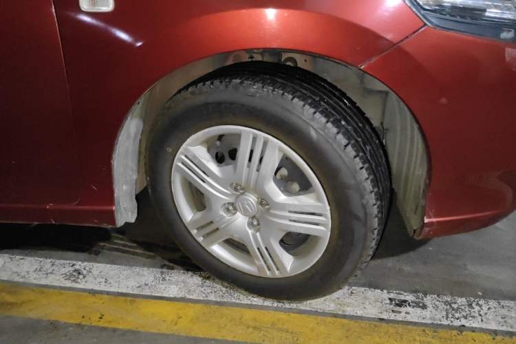 Used Honda City Classic 2012 1.5L manual Comfort version Right Front Wheel Hub