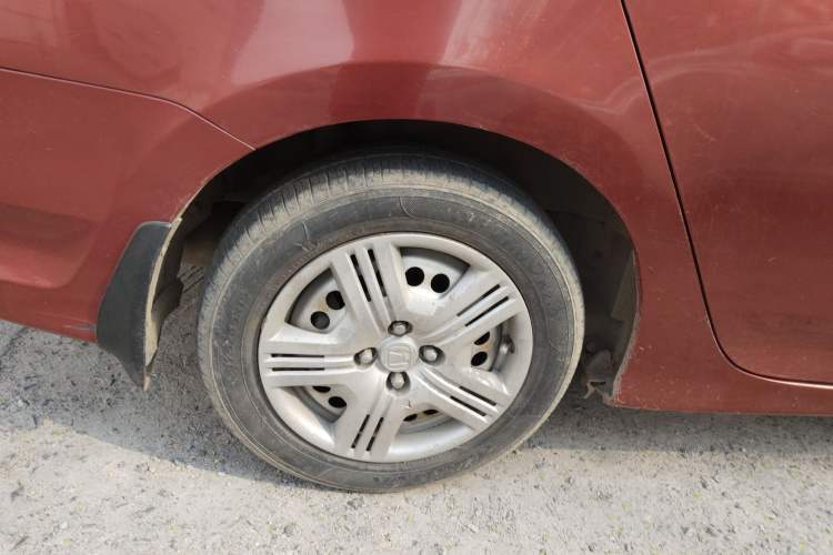 Used Honda City Classic 2012 1.5L manual Comfort version Right Rear Wheel Hub