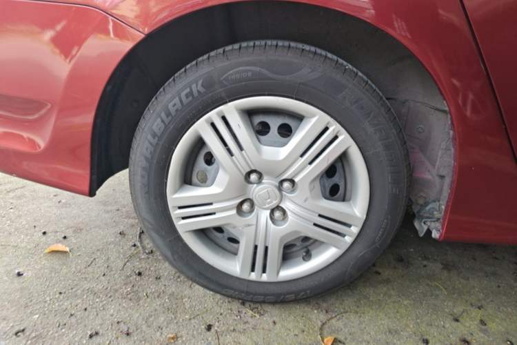 Used Honda City Classic 2012 1.5L manual Comfort version Right Rear Wheel Hub