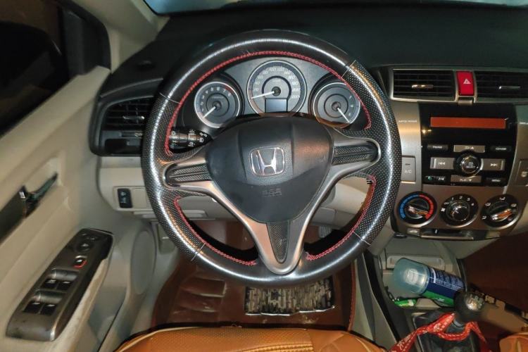 Used Honda City Classic 2012 1.5L manual Elite Edition Steering Wheel