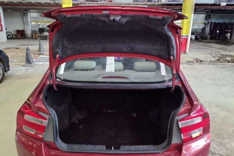 Used Honda City Classic 2012 1.5L manual Elite Edition Trunk