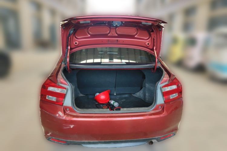 Used Honda City Classic 2012 1.5L manual Comfort version Trunk