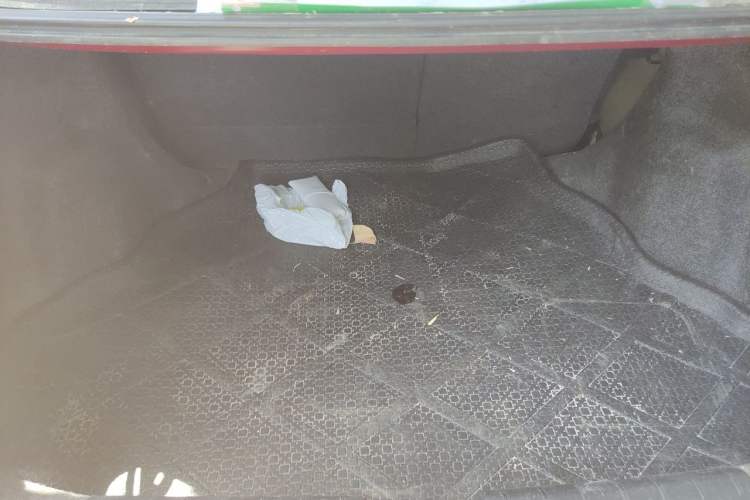 Used Honda City Classic 2012 1.5L manual Comfort version Trunk