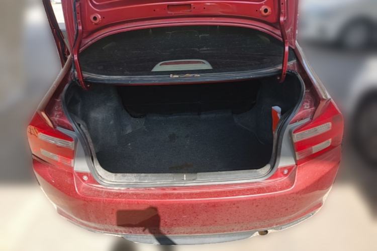 Used Honda City Classic 2012 1.5L manual Comfort version Trunk