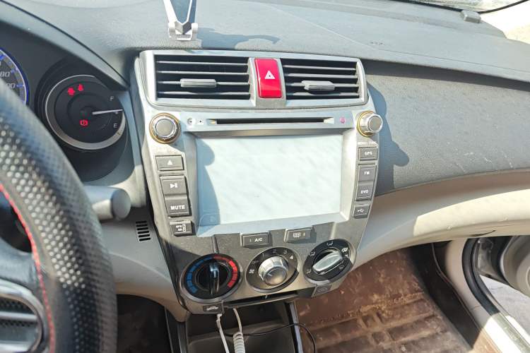 Used Honda City Classic 2012 1.5L manual Comfort version Audio And AC Panel