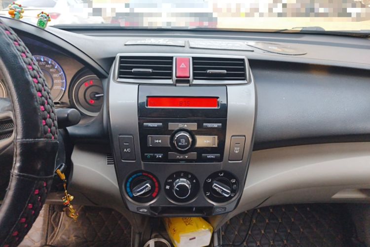 Used Honda City Classic 2012 1.5L manual Elite Edition Audio And AC Panel