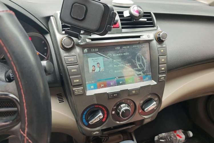 Used Honda City Classic 2012 1.5L Automatic Elite Edition Audio And AC Panel