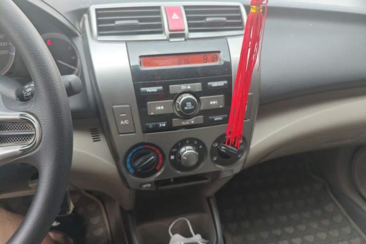Used Honda City Classic 2012 1.5L manual Comfort version Audio And AC Panel