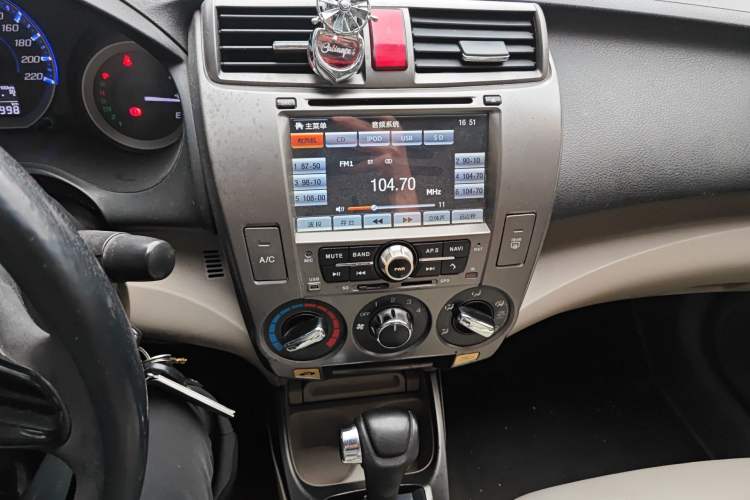 Used Honda City Classic 2012 1.5L Automatic Flagship Edition Audio And AC Panel