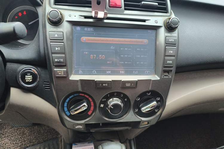 Used Honda City Classic 2012 1.5L Automatic Elite Edition Audio And AC Panel