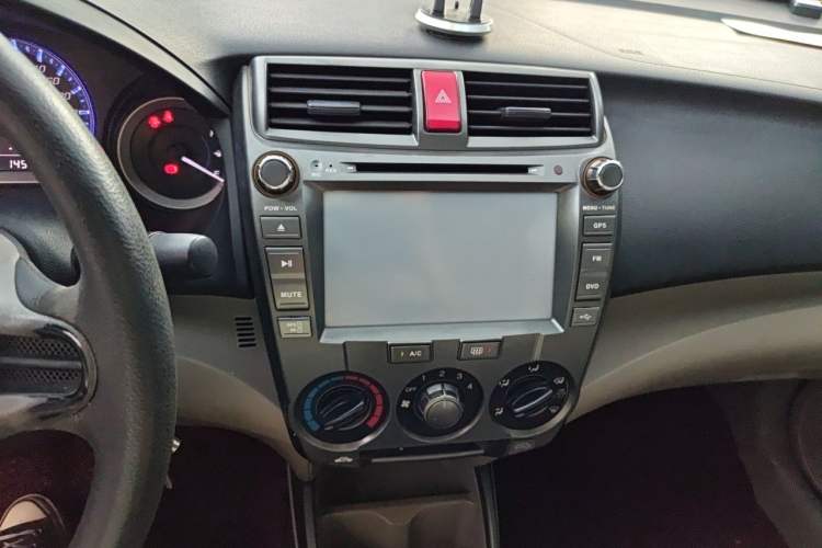 Used Honda City Classic 2012 1.5L manual Comfort version Audio And AC Panel