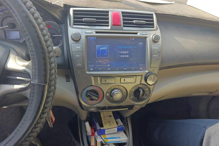 Used Honda City Classic 2012 1.5L manual Comfort version Audio And AC Panel