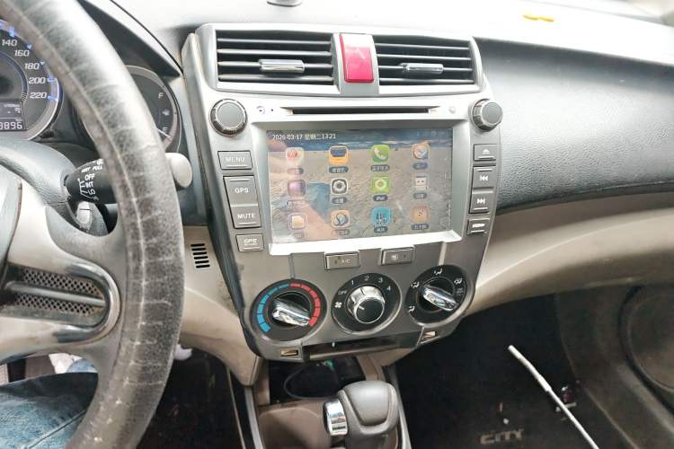 Used Honda City Classic 2012 1.5L Automatic Flagship Edition Audio And AC Panel