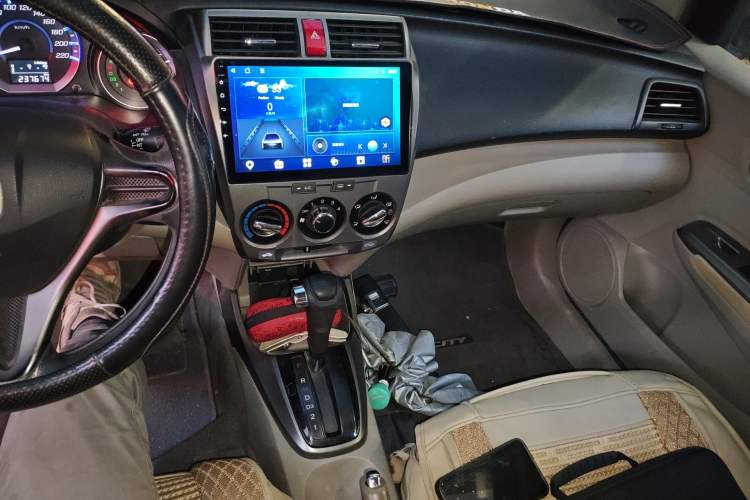 Used Honda City Classic 2012 1.5L Automatic Elite Edition Audio And AC Panel