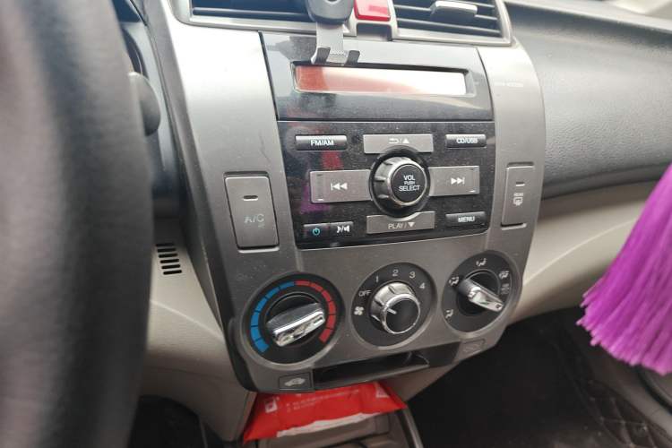 Used Honda City Classic 2012 1.5L manual Elite Edition Audio And AC Panel
